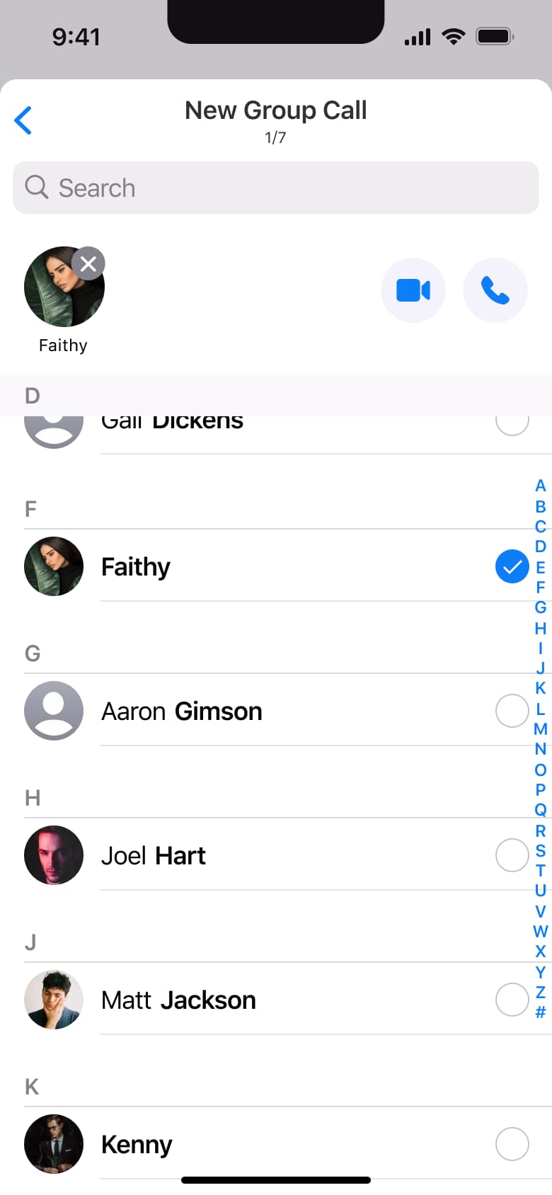 New group call with participant selected and call buttons.