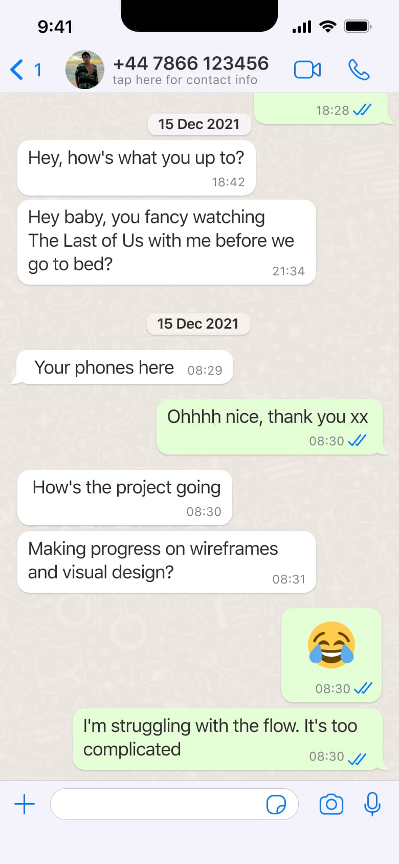 Chat thread: dated messages, emoji and composer.